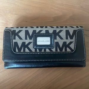 Michael Kors Logo Wallet Brown Leather